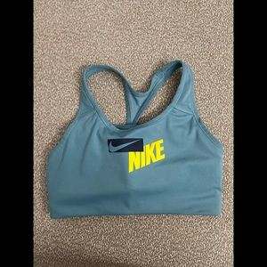 💙NIKE Dri-fit sports bra Nwot💛